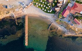 Anda Beach Bistro & Rooms